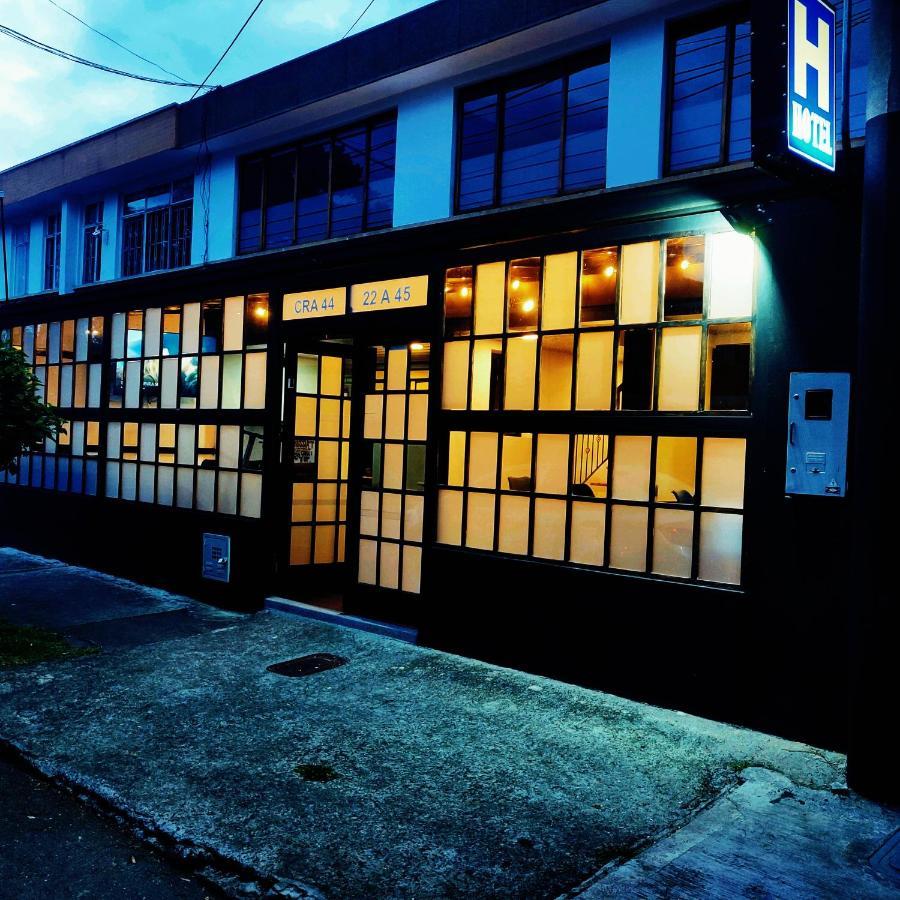 Hotel Kristal Ferial Bogotá Exterior foto